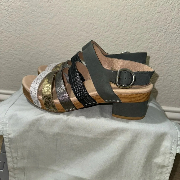 SOLD Dansko Women's Maribeth 39US 8.5 Leather Metallic Multicolor Slingback - Picture 2 of 3